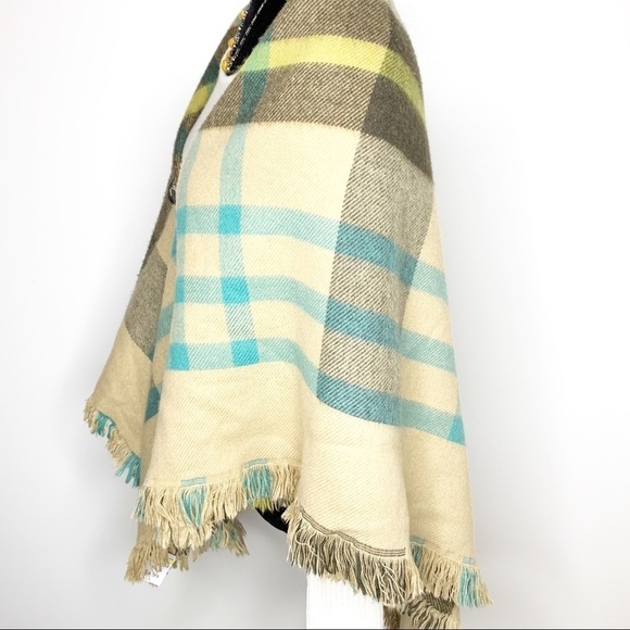 Tartan Plaid Knit Buckle Closure Frayed Edge Blanket Scarf Cape Shawl Wrap OS - Picture 10 of 13